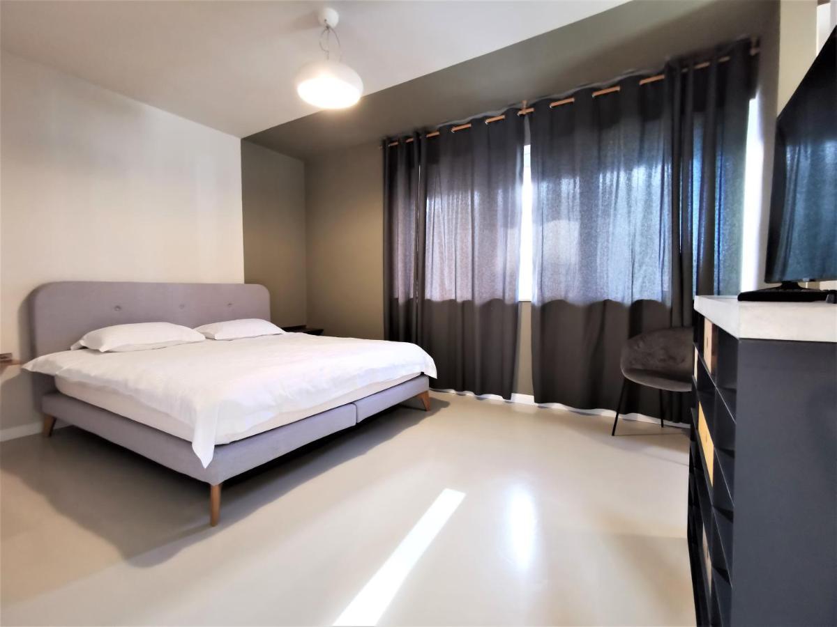 Grey Khách sạn hẻo lánh 2*