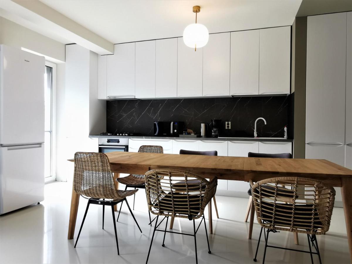 Khách sạn hẻo lánh Grey